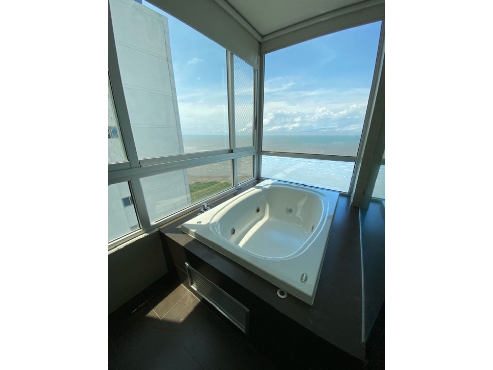 Hermoso apto en venta Costa del Este