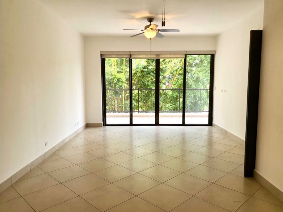VENDO ESPECTACULAR APARTAMENTO EN EMBBASY CLUB