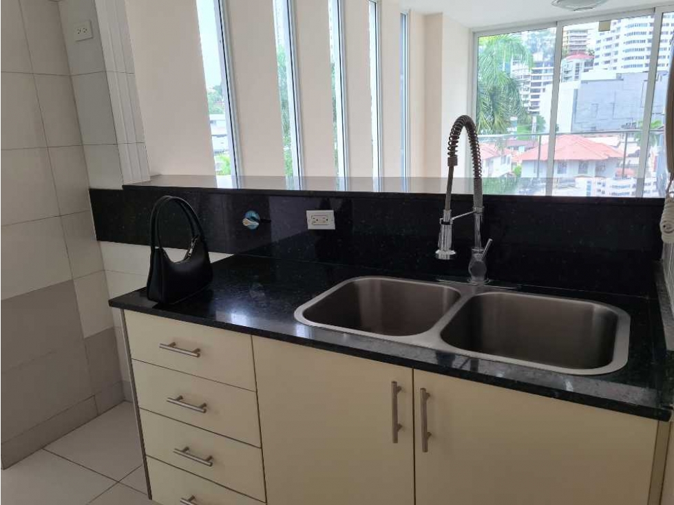 ALQUILO APARTAMENTO EN PH BELA VITA EN BELLA VISTA Línea blanca — foto 4