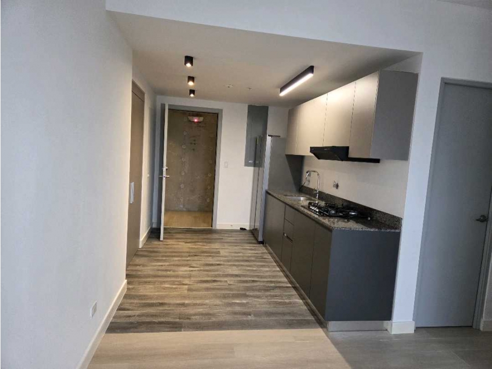 ALQUILO EXCELENTE APARTAMENTO.PH QUATRIUM - CARRASQUILLA