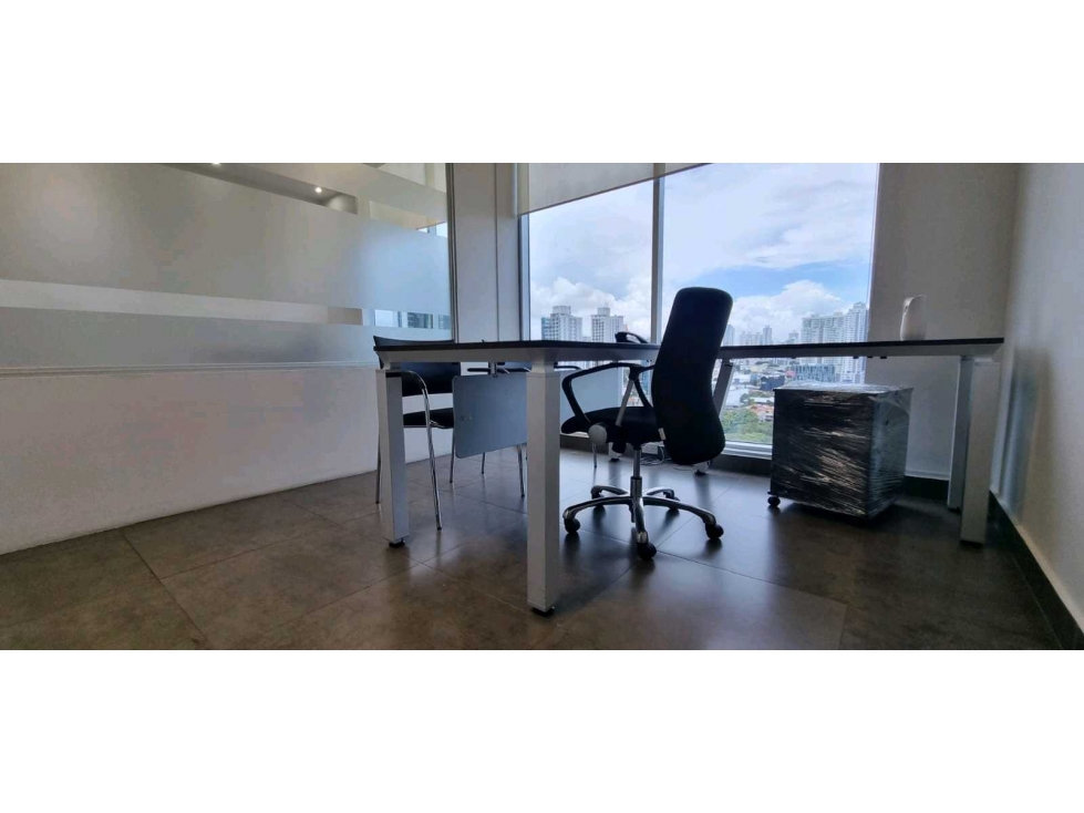 ALQUILO FUNCIONAL OFICINA AMOBLADA EDIFICIO OFFICE ONE