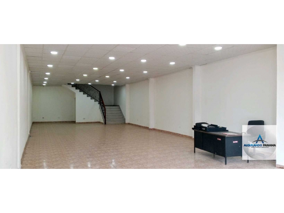 Alquilo gran local en zona comercial céntrica de David — foto 5