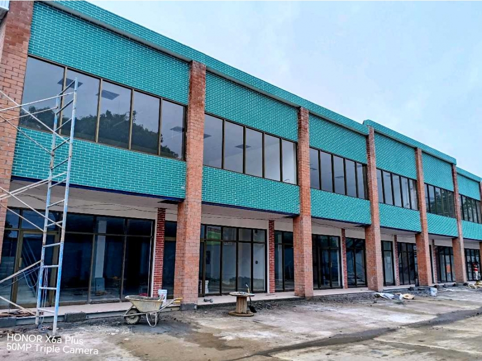 Alquilo grandes locales en nueva Plaza comercial Via Boquete, David — foto 2