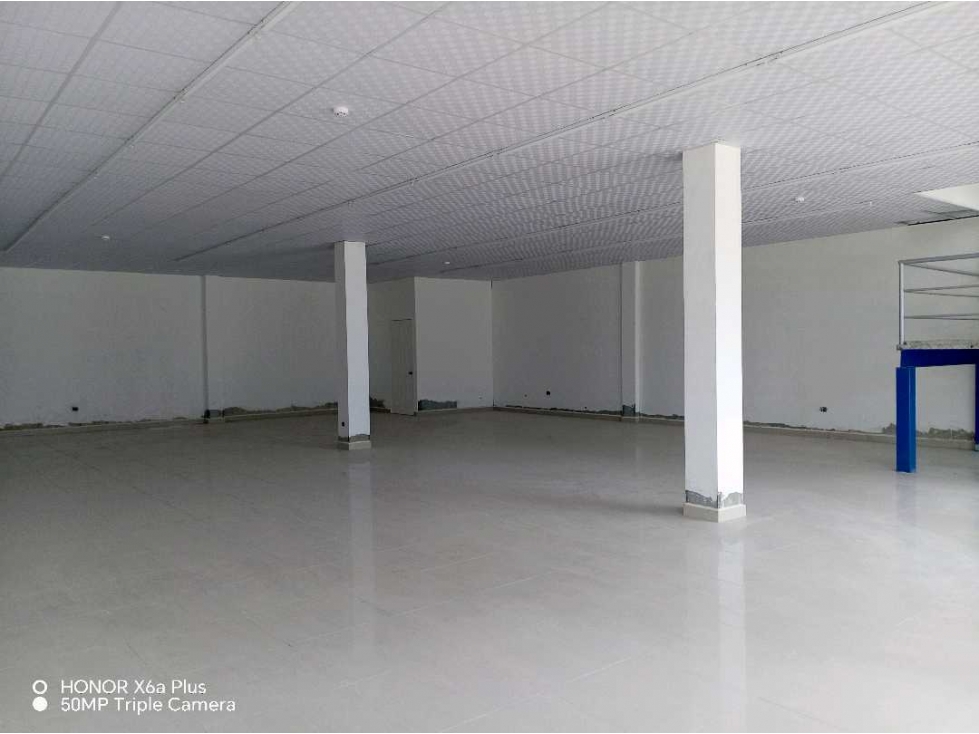 Alquilo grandes locales en nueva Plaza comercial Via Boquete, David — foto 3
