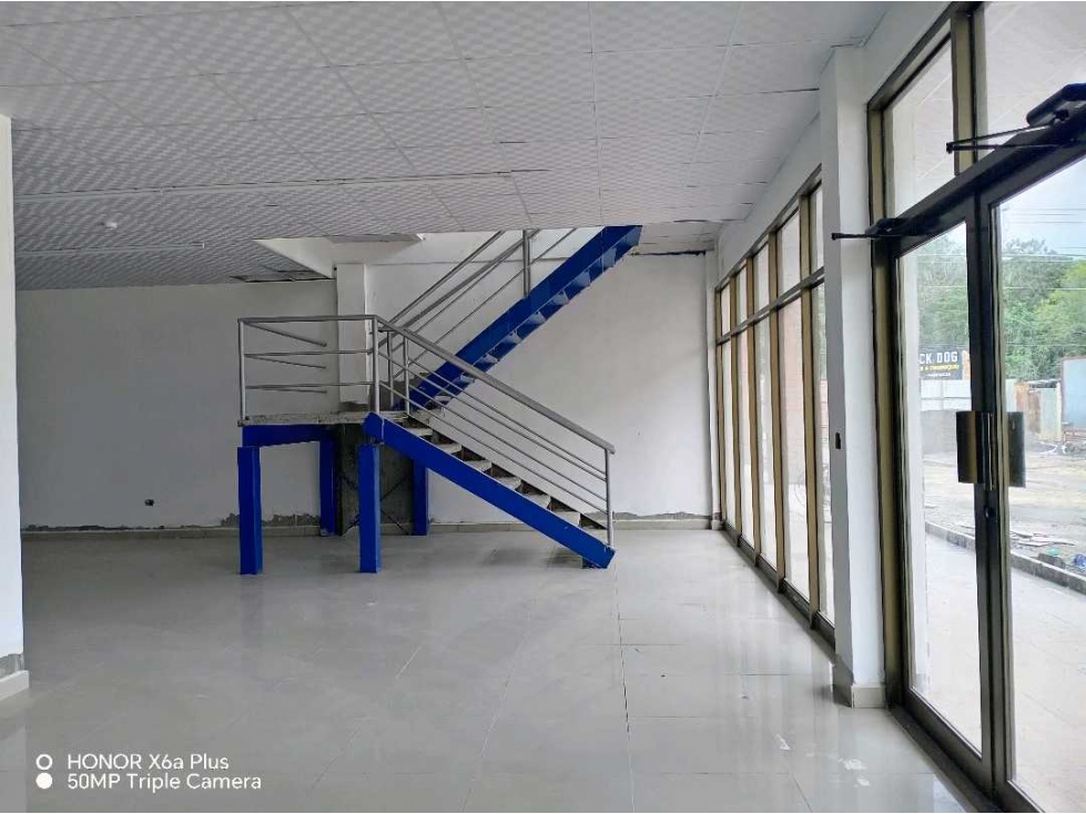 Alquilo grandes locales en nueva Plaza comercial Via Boquete, David — foto 4