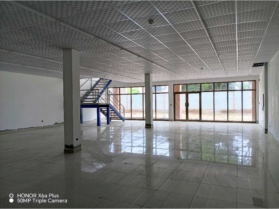 Alquilo grandes locales en nueva Plaza comercial Via Boquete, David — foto 6