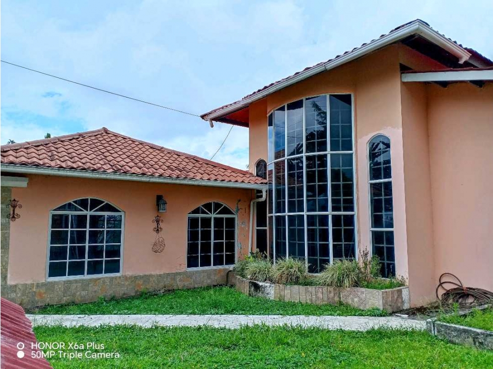 Vendo hermosa casa en El Francés, Boquete. Negociable!! — foto 3