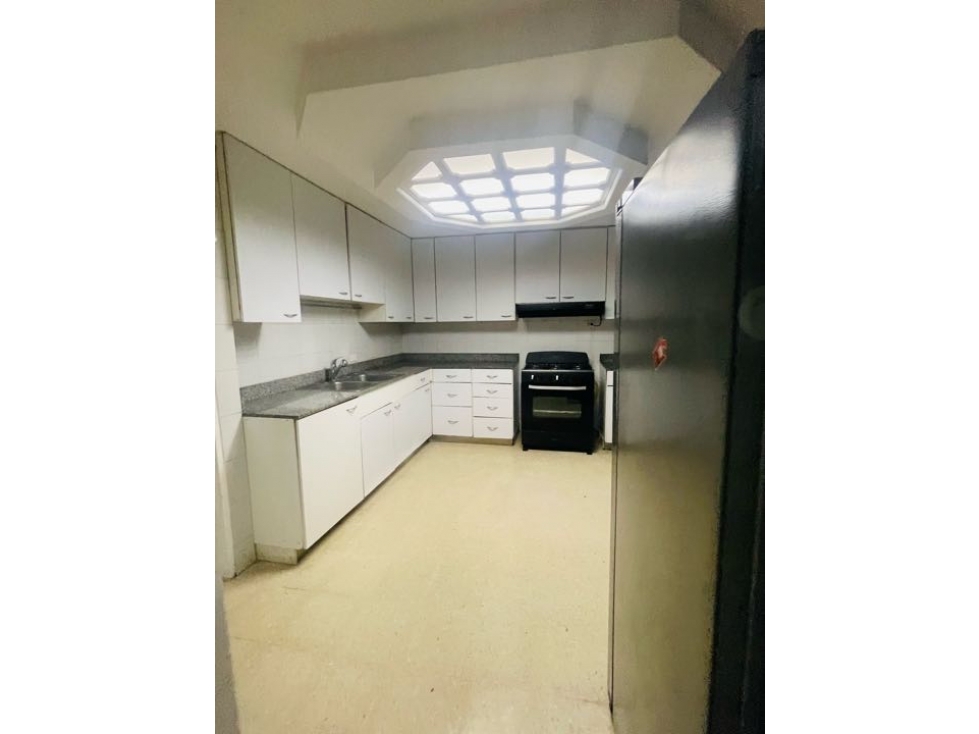 ALQUILO HERMOSO APTO EN MARBELLA $1.500 — foto 4