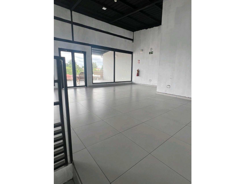 ALQUILO LOCAL 200MTS DVD