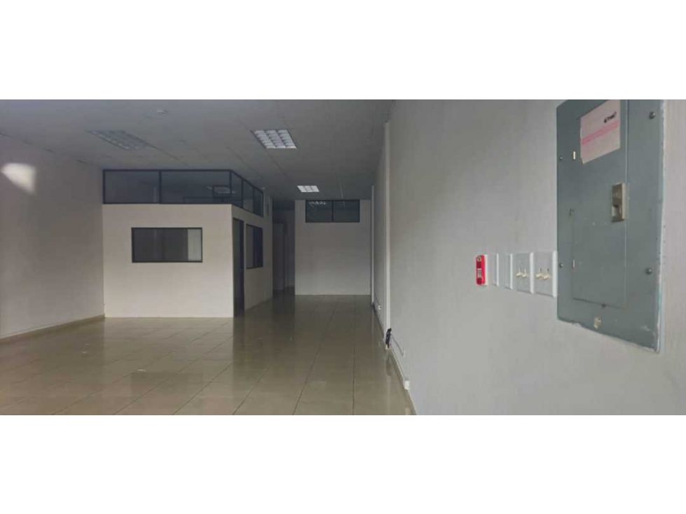 ALQUILO LOCAL 110 METROS EN DAVID - 2