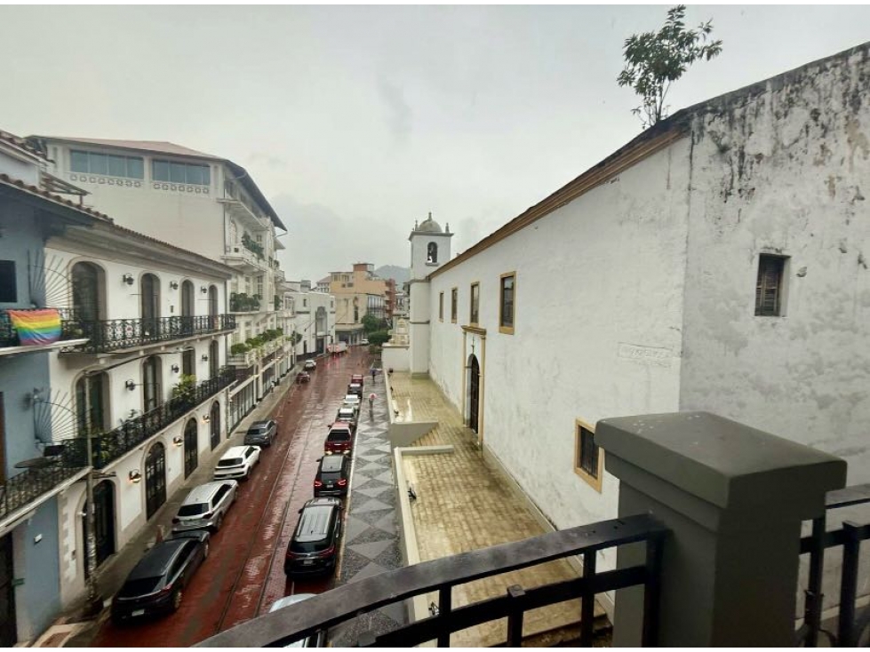 ALQUILO LOCAL COMERCIAL 210 m2 - CASCO VIEJO - CASA FERAUD — foto 2