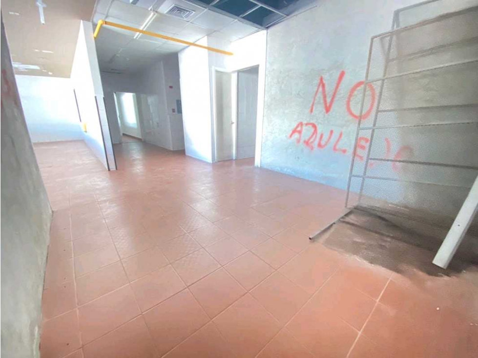 ALQUILO LOCAL COMERCIAL, 217MT2, COLON -CALLE 13 - 2