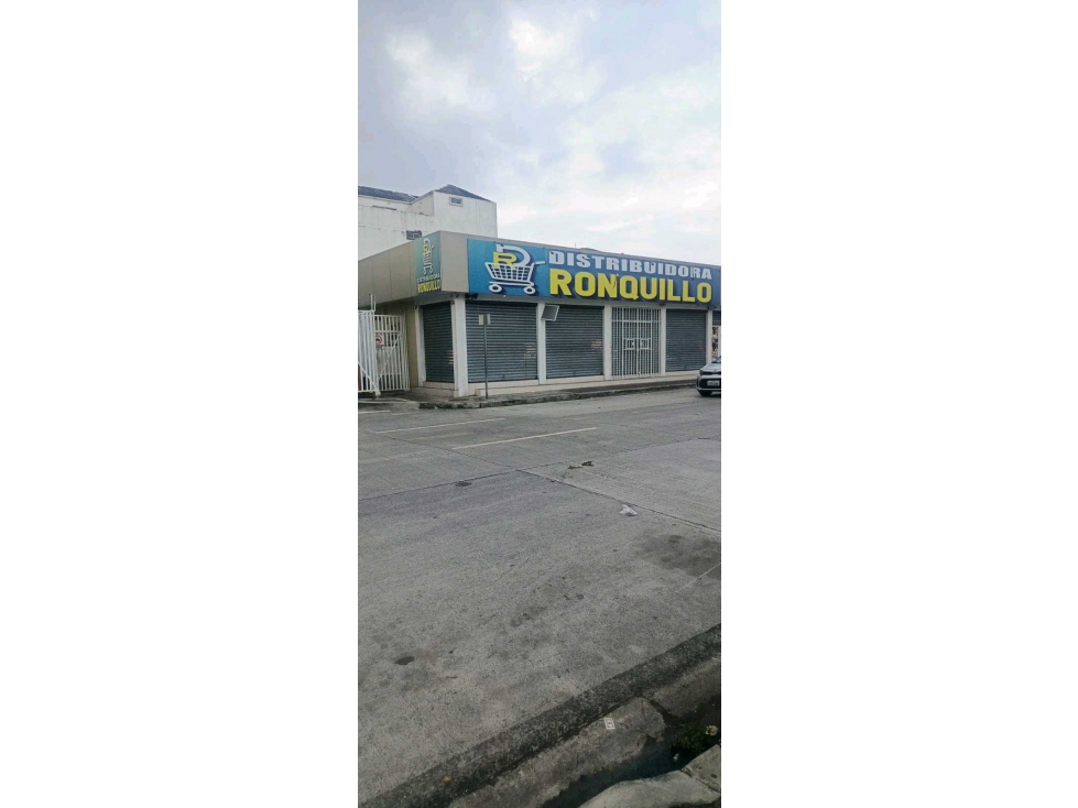 ALQUILO LOCAL COMERCIAL 7MA ETAPA DE LA ALBORADA — foto 2