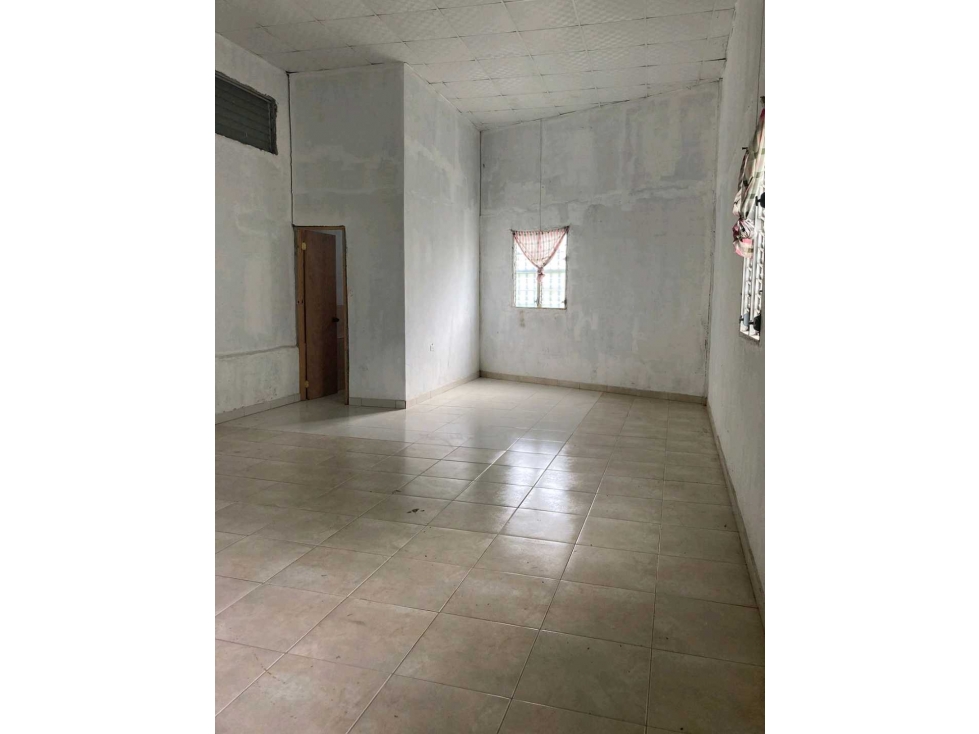 ALQUILER DE LOCAL COMERCIAL ESTRATÉGICAMENTE UBICADO EN PENONOMÉ, COCL - 4