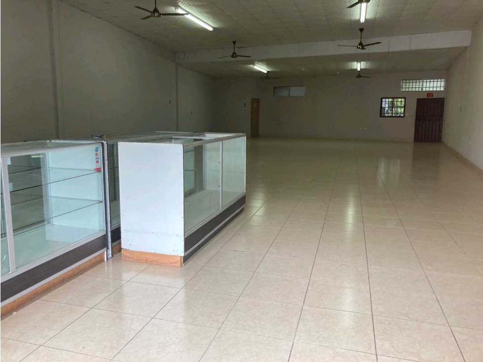 ALQUILER DE LOCAL COMERCIAL ESTRATÉGICAMENTE UBICADO EN PENONOMÉ, COCL - 6