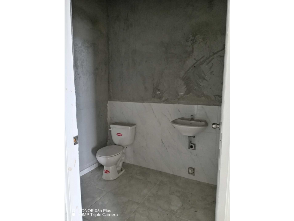 Alquilo local comercial de 56 mtrs, planta baja en Bugaba - 4
