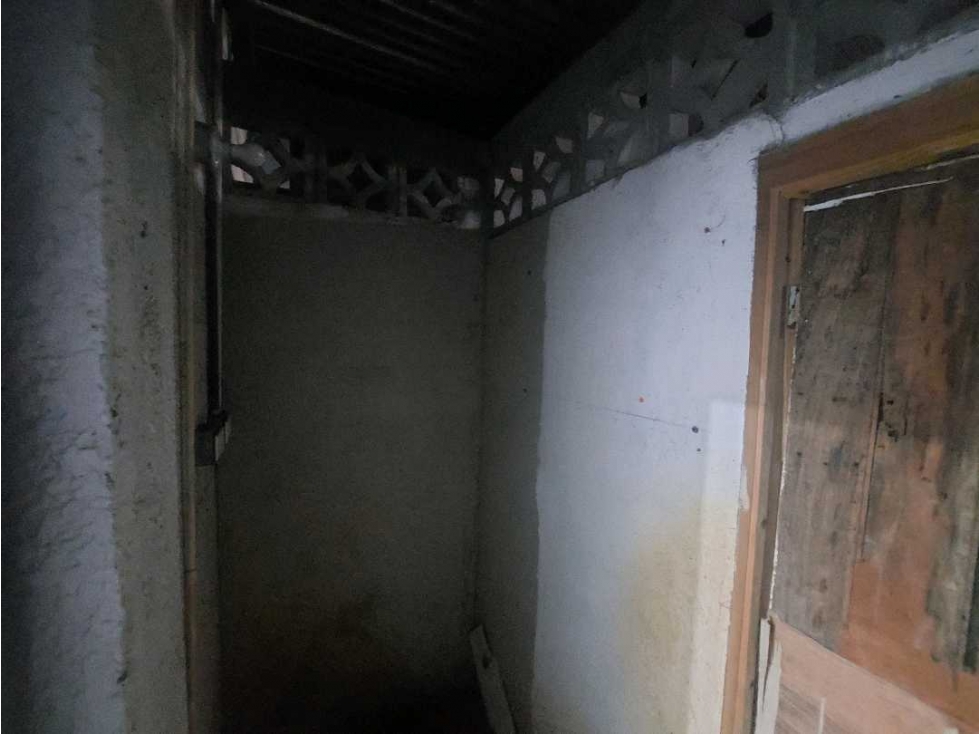 Alquilo local comercial en central de Chitre. - 6