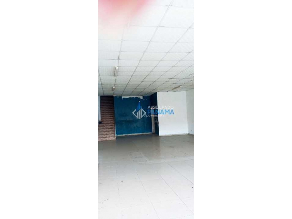 Alquilo local comercial en Doleguita, David, amplio y céntrico — foto 2