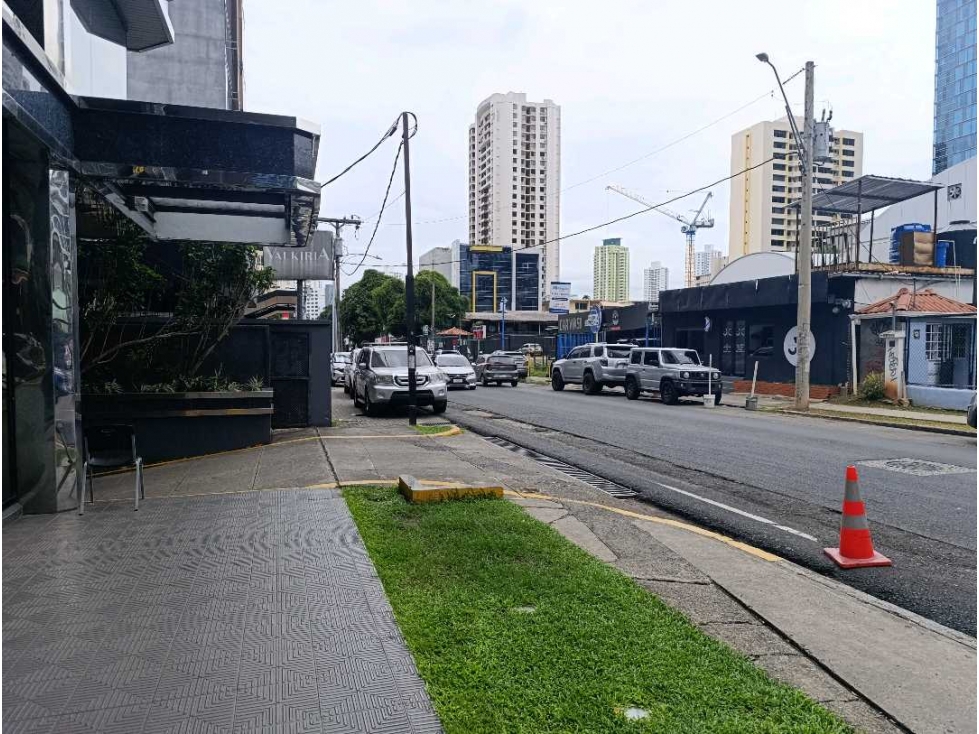 ALQUILO LOCAL COMERCIAL EN OBARRIO 559MT2LT — foto 4