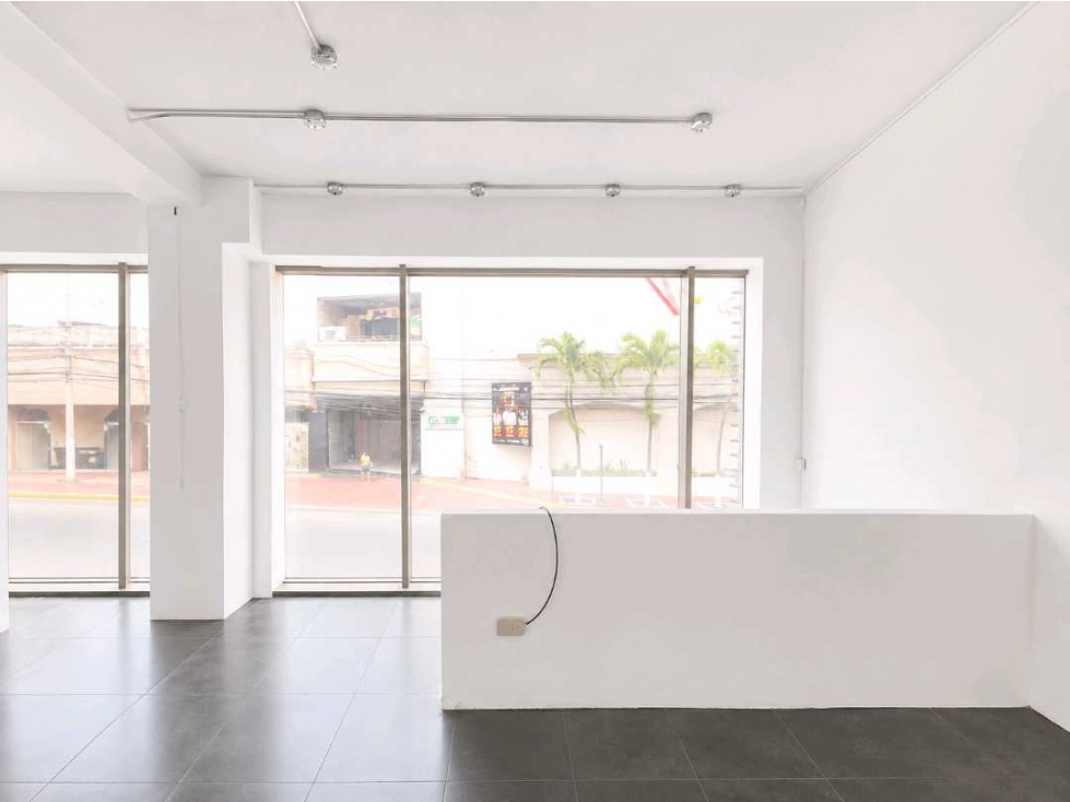 ALQUILO LOCAL COMERCIAL EN OBARRIO 120 MT2 LT. — foto 4