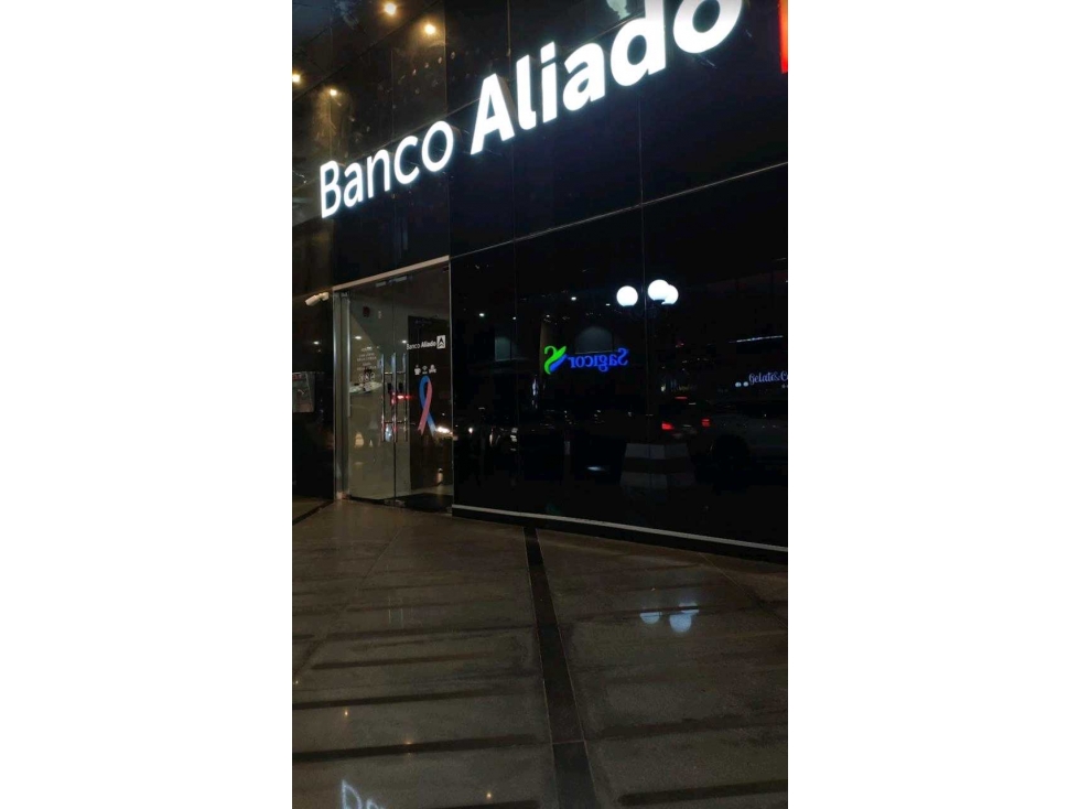 ALQUILO LOCAL COMERCIAL OBARRIO AVDA SAMUEL LEWIS 200m2 — foto 3