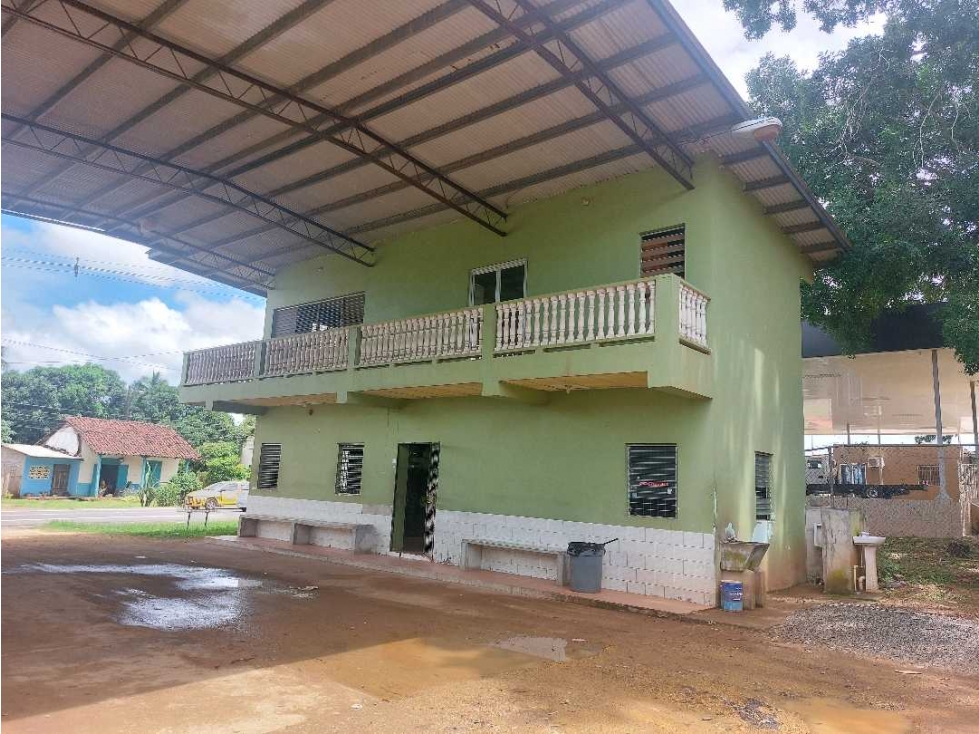 Alquilo local comercial, primera planta en La Arena de Chitre. - 5