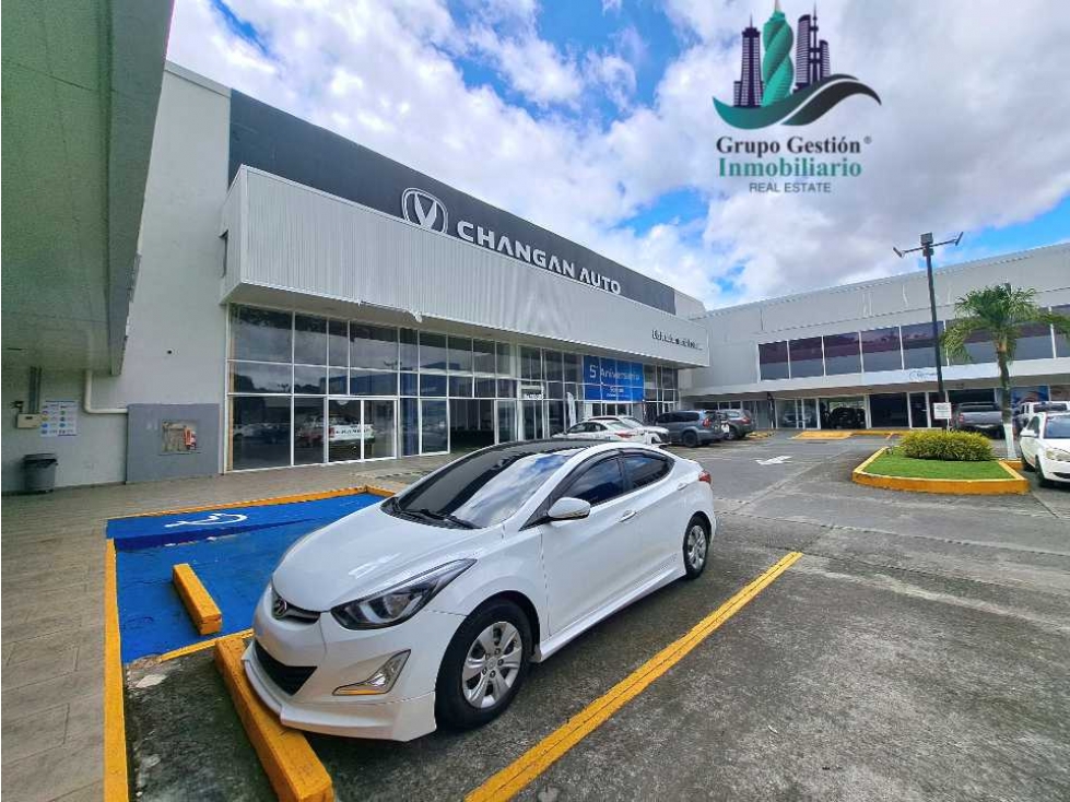 ALQUILO LOCAL DE 148MTS PLAZA COMERCIAL - 3