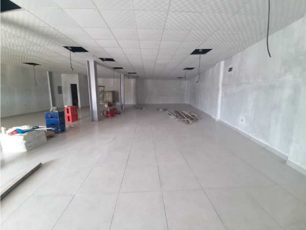 ALQUILO LOCAL EN ARRAIJAN BURUNGA PLAZA 2.000 225MTS - 2
