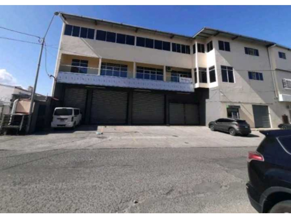 ALQUILO LOCAL EN LA CHORRERA CENTRO 250 MTS