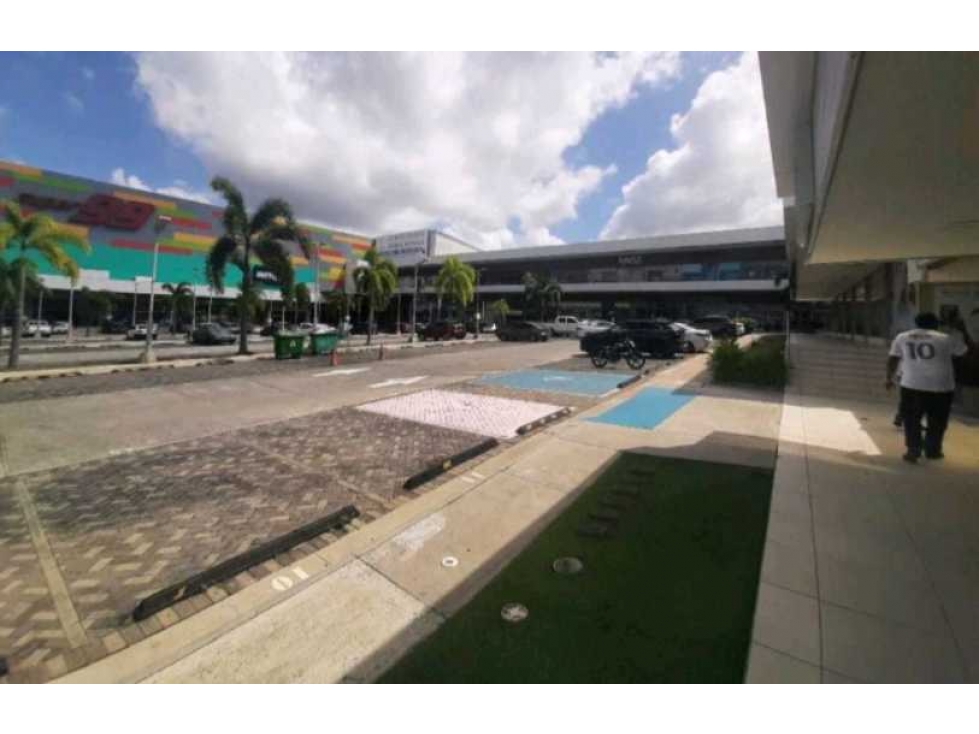 ALQUILO LOCAL EN LA CHORRERA CENTRO COMERCIAL ONDGO 20MTS — foto 4