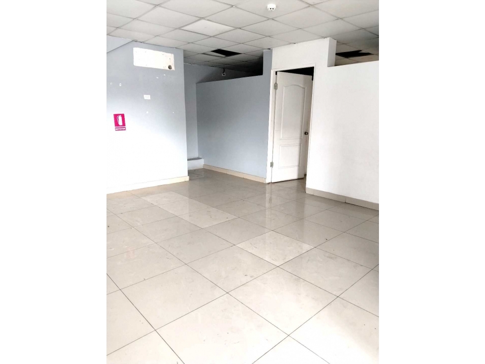 ALQUILO LOCAL EN LA CHORRERA PLAZA VICTORIA 150 MTS