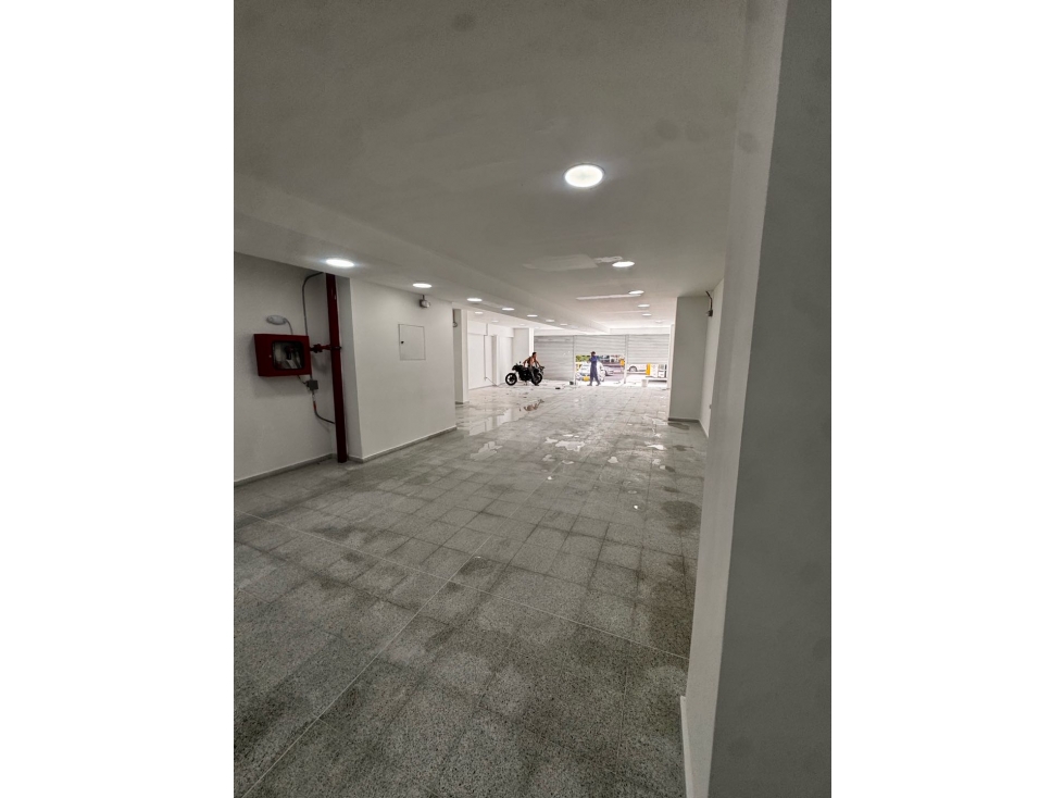Alquilo local en Medellín para tu empresa