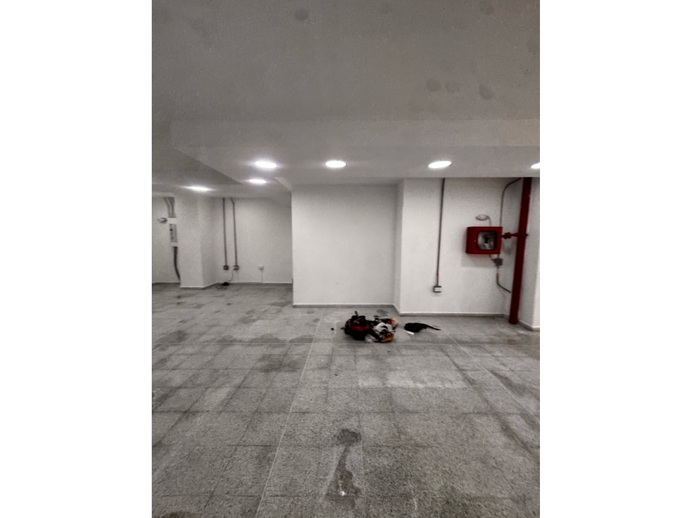 Alquilo local en Medellín para tu empresa — foto 2