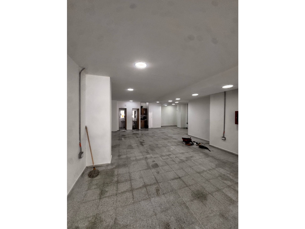 Alquilo local en Medellín para tu empresa — foto 6