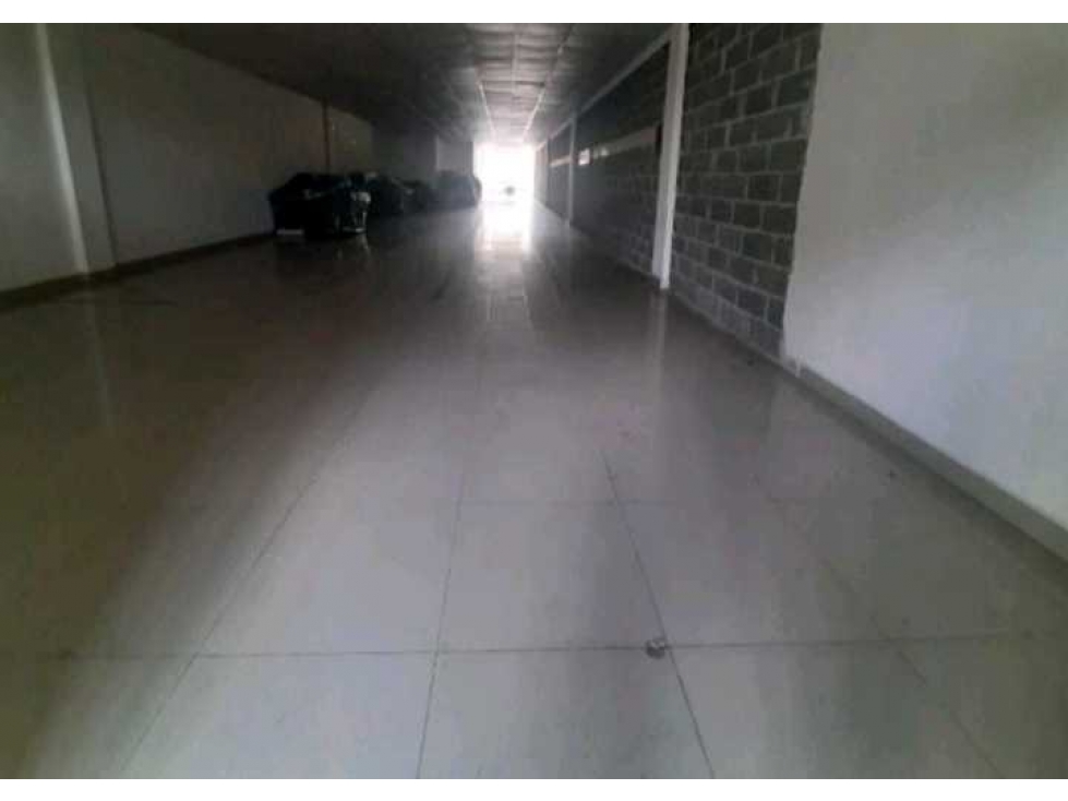 ALQUILO LOCAL EN PLAZA WEST EN ARRAIJAN NUEVO ARRAIJAN 200MTS — foto 6