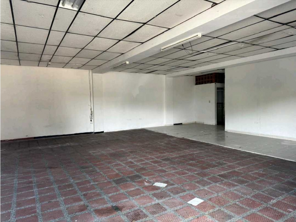 Local esquinero en arriendo Tuluá Sajonia 100 m2 alto flujo - 4