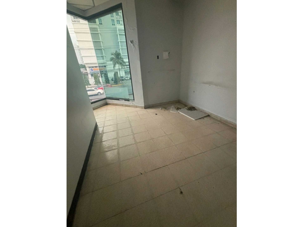 ALQUILO LOCAL EN VIA ESPAÑA 200m — foto 4