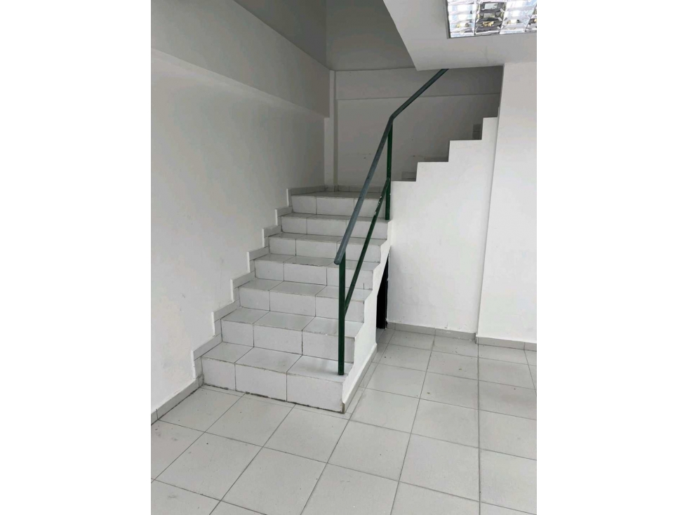 ALQUILO LOCAL 135MT CON MEZANINE EN EL CANGREJO LT — foto 4