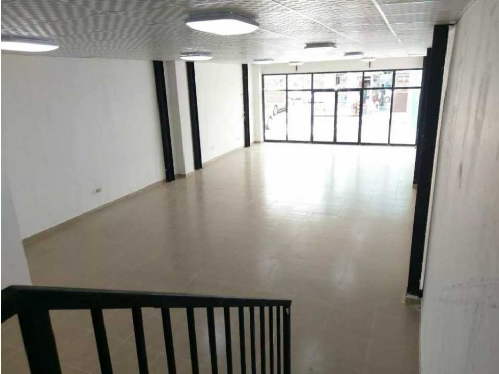 ALQUILO LOCAL PB DE 214 MTS EN LOS PUEBLOS $2950 - 1