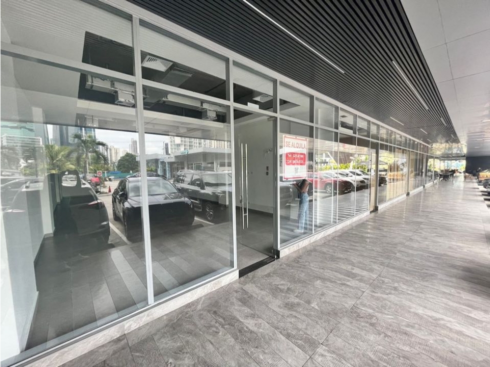 ALQUILO LOCALES COMERCIALES EN SUNSET STRIP MALL DE 38 A 113 METROS