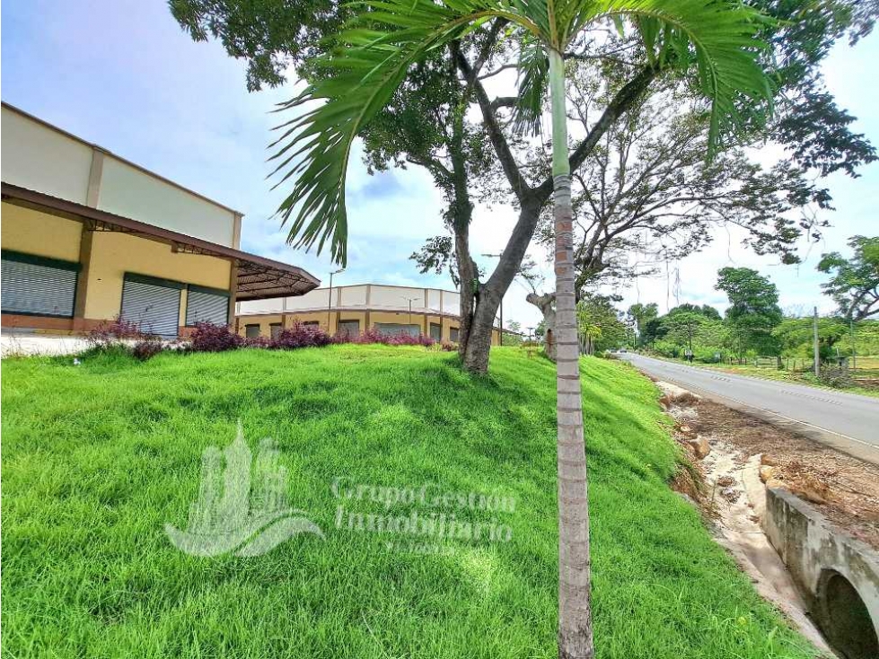 ULTIMO LOCAL DE 150MTS DISPONIBLE PLAZA COMERCIAL EN LOS ALGARROBOS - 4
