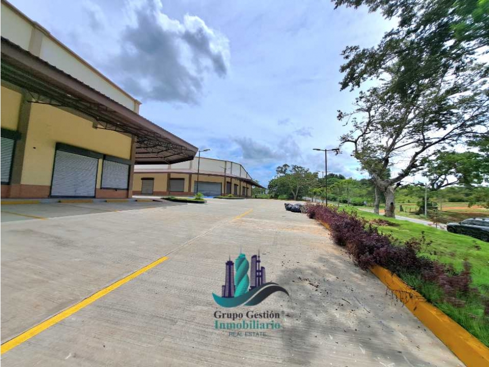 ULTIMO LOCAL DE 150MTS DISPONIBLE PLAZA COMERCIAL EN LOS ALGARROBOS - 5