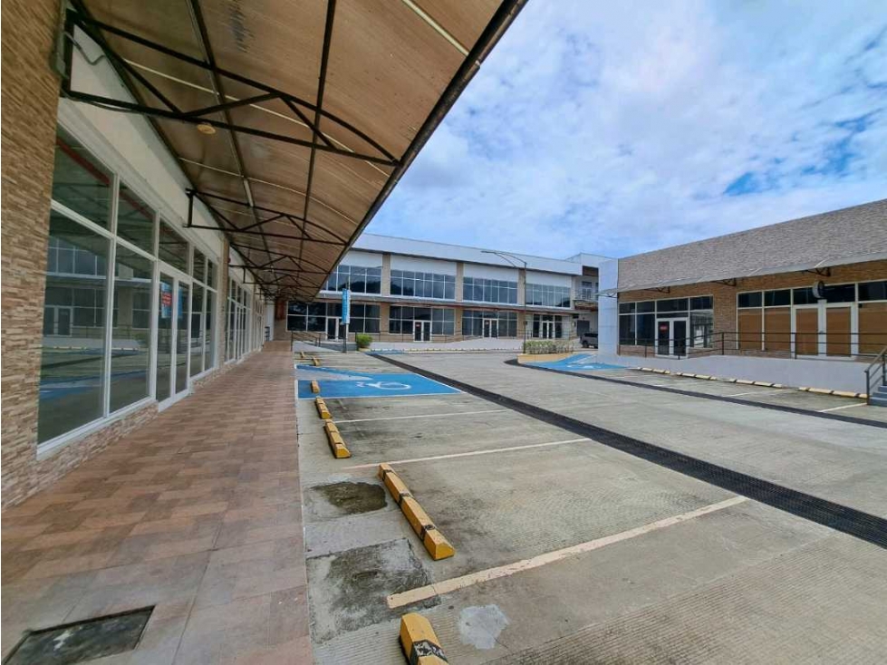 VENDO Y ALQUILO LOCALES EN PARQUE CENTRAL MALL CHIRIQUI BUGABA - 6