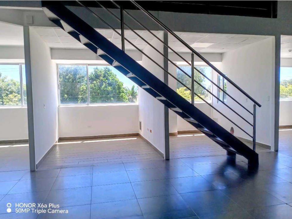 Alquilo modernas oficinas de 196 mtrs en David, cerca Plaza Terronal - 4