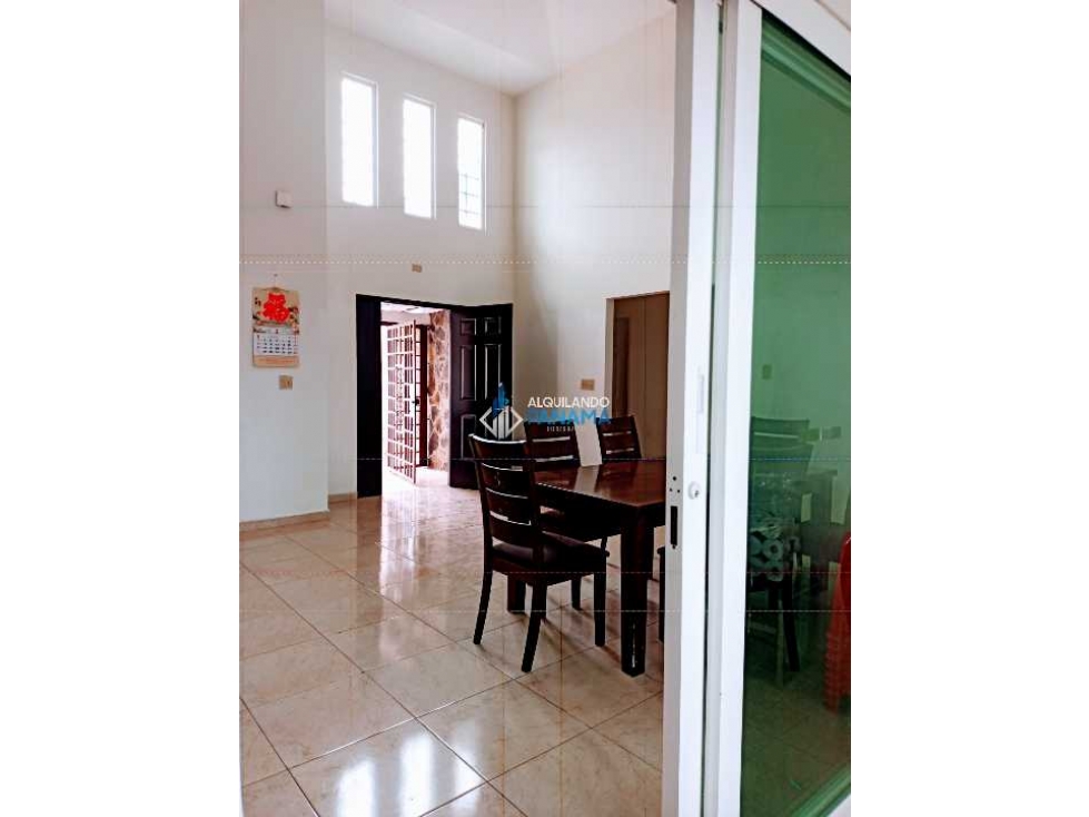 Vendo amplia casa en Coquitos Hill, David. Cerca a la ciudad — foto 2