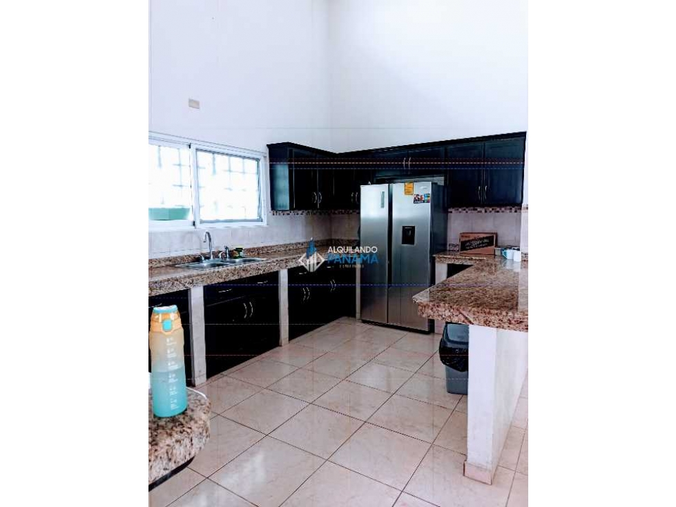 Vendo amplia casa en Coquitos Hill, David. Cerca a la ciudad — foto 4