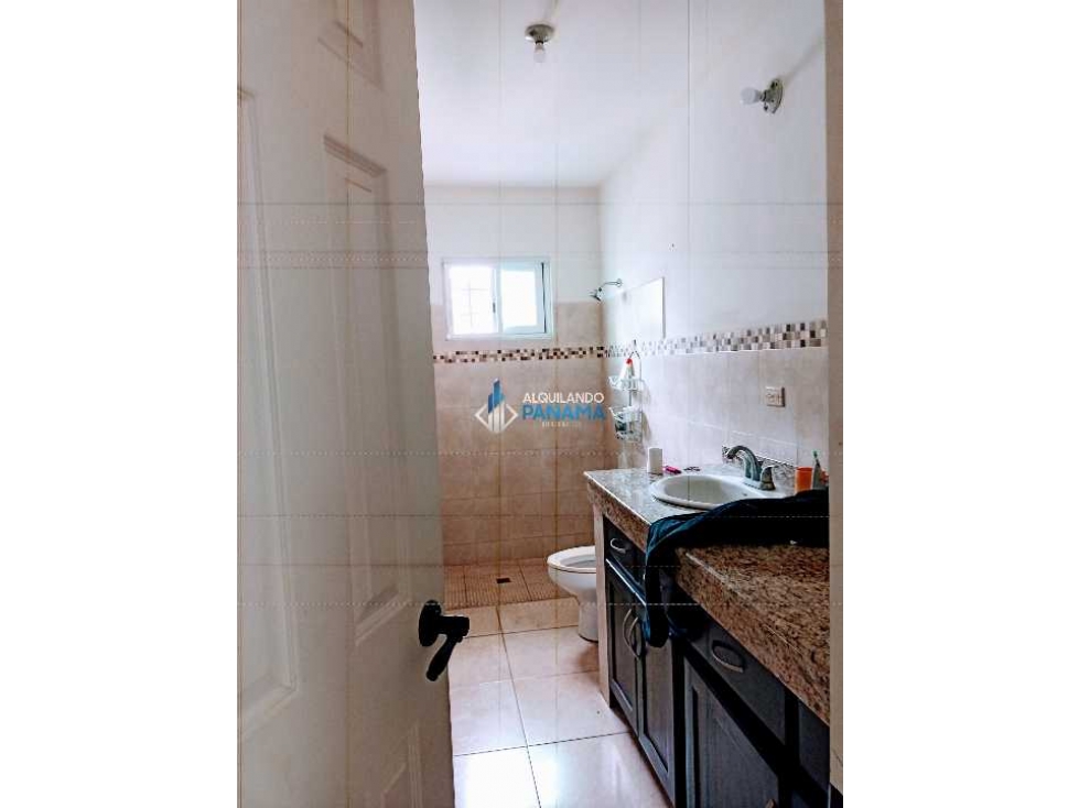 Vendo amplia casa en Coquitos Hill, David. Cerca a la ciudad — foto 5