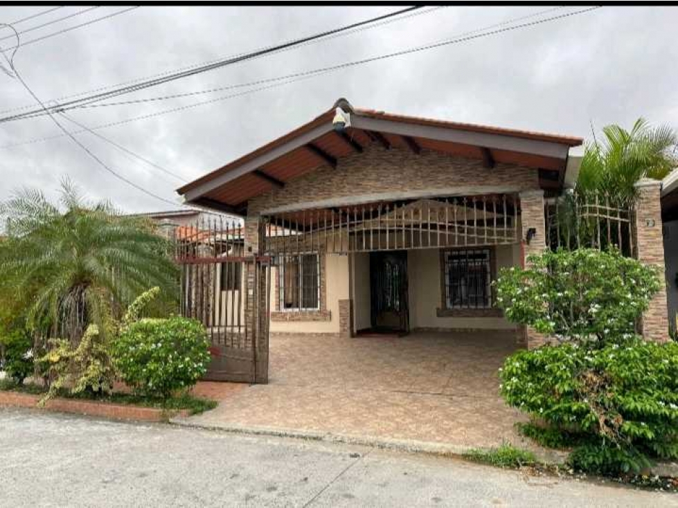 VENDO CASA EN HACIENDA SANTA FE LA SIESTA DE TOCUMEN — foto 2