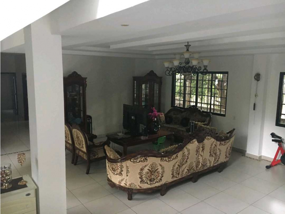 ALQUILO O VENDO CASA EN LLANOS DE CURUNDU ALBROOK — foto 3