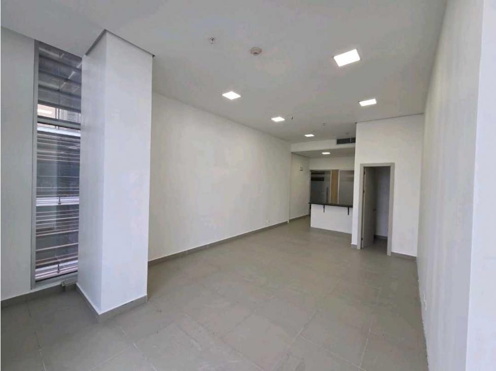 ALQUILO OFFICE SUITE EN TORRE LAS PERLAS TOWN CENTER COSTA DEL ESTE